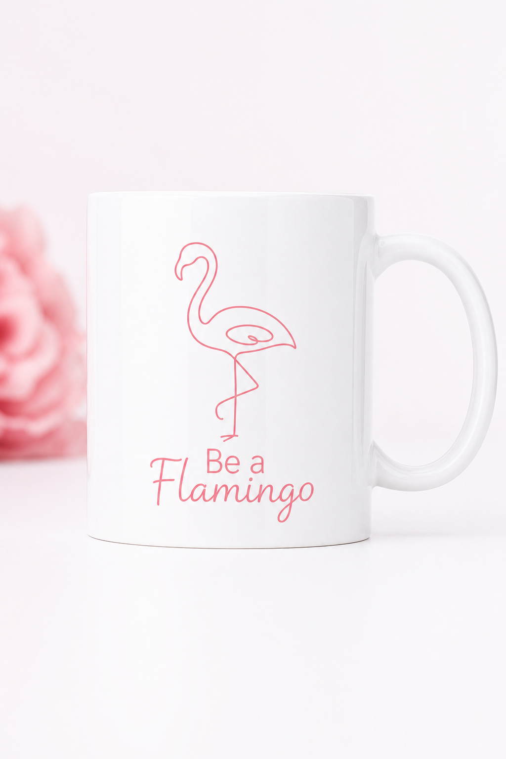 Mug Flamant Rose Minimaliste — Un souffle de douceur épuré à chaque gorgée