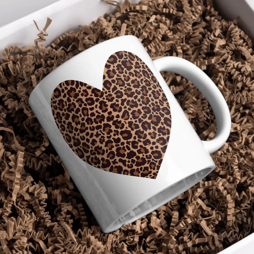 Tasse léopard cœur personnalisable vue de face — mug céramique 330 ml nord de France personnalisable