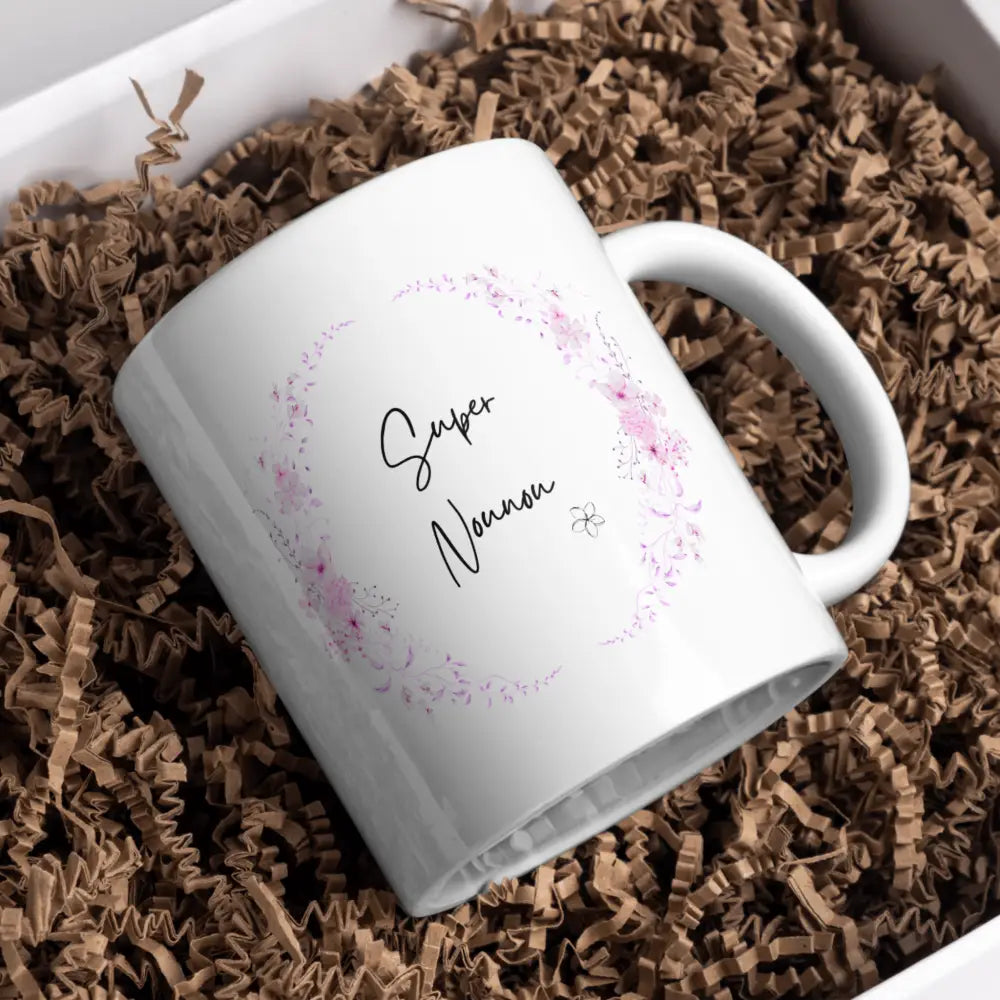 Tasse nounou “super nounou” florale vue de face — mug céramique 330 ml nord de France personnalisable