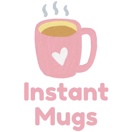 Tasse en céramique rose avec design en forme de cœur et de la vapeur qui s'en échappe, marque ’tasses instantanées’.